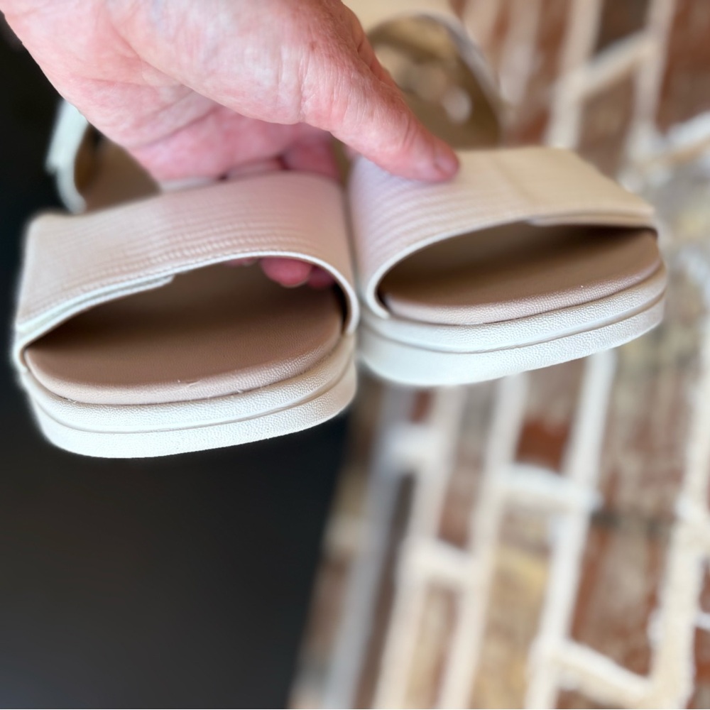 Vionic White Sandals - Picture 8 of 14